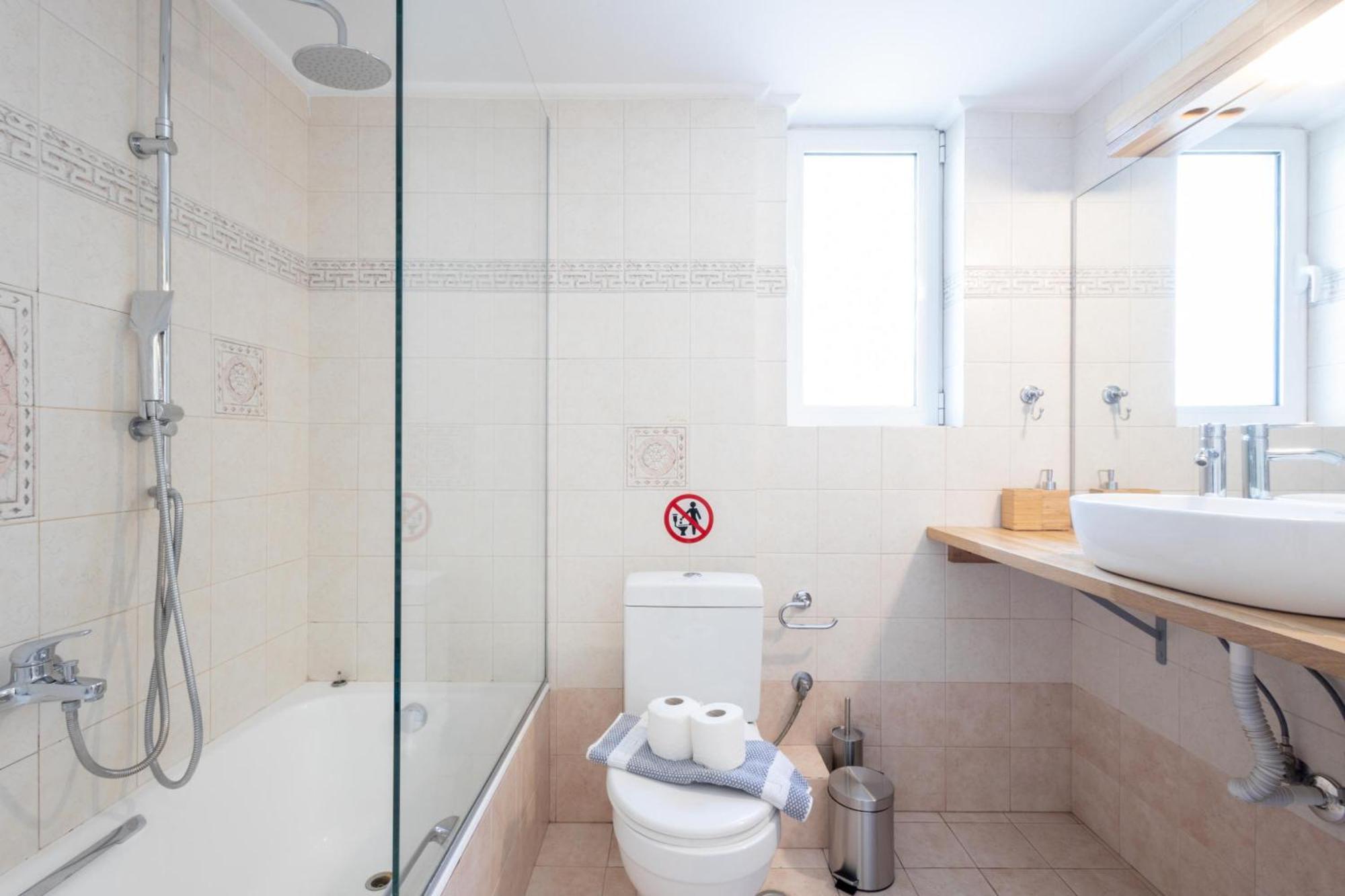 Luxury And Spacious Apt For 6 Guests Atenas Exterior foto